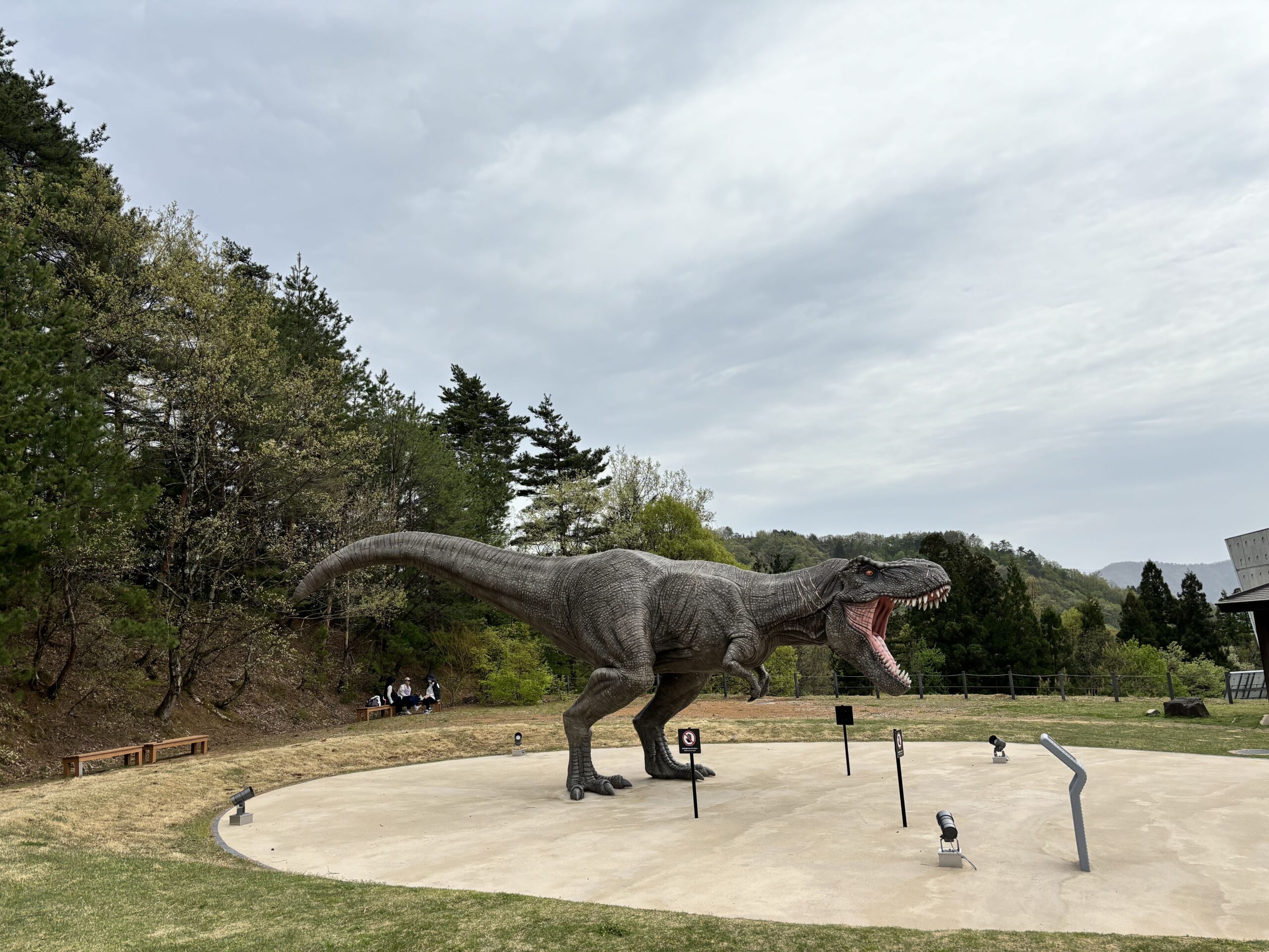 子連れ福井旅行「かつやま恐竜の森 チャマゴン広場」